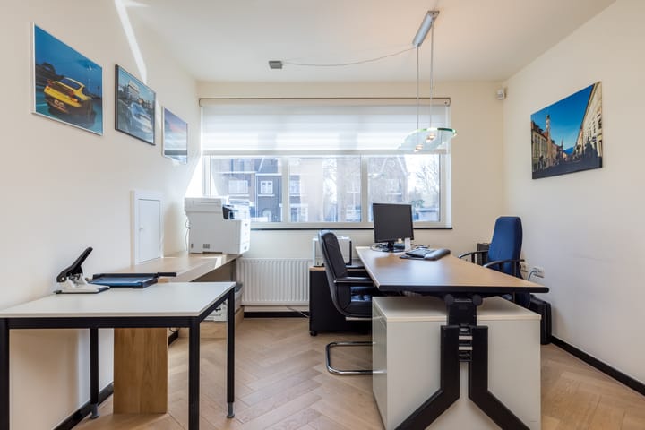 Photo 8 of Valkenburgerweg 42