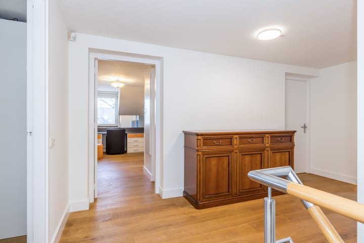 Photo 22 of Valkenburgerweg 42