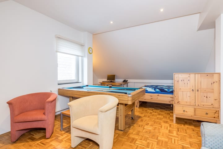 Photo 38 of Valkenburgerweg 42