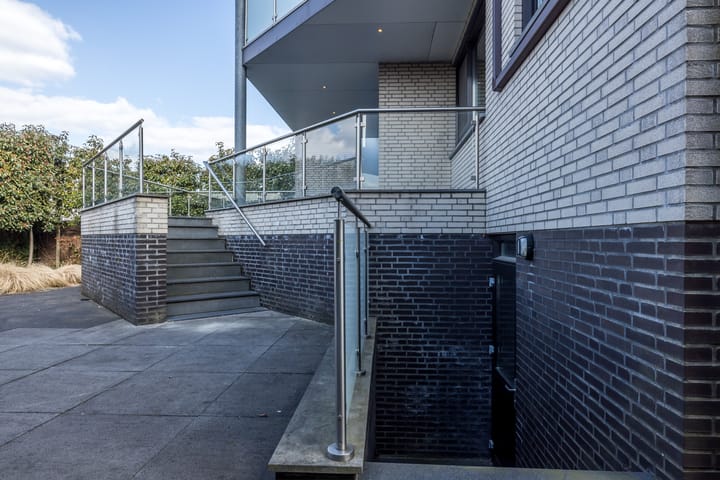 Photo 41 of Valkenburgerweg 42