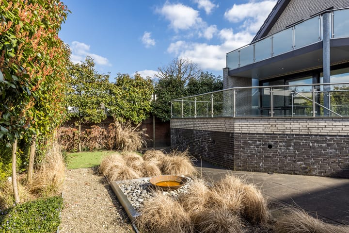 Photo 43 of Valkenburgerweg 42