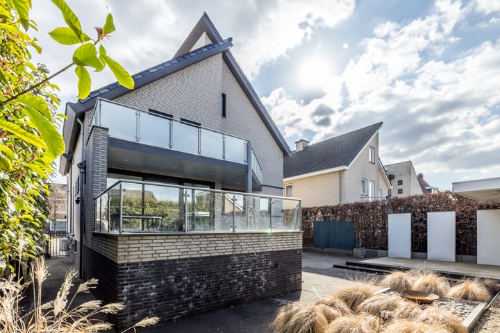 Photo 47 of Valkenburgerweg 42