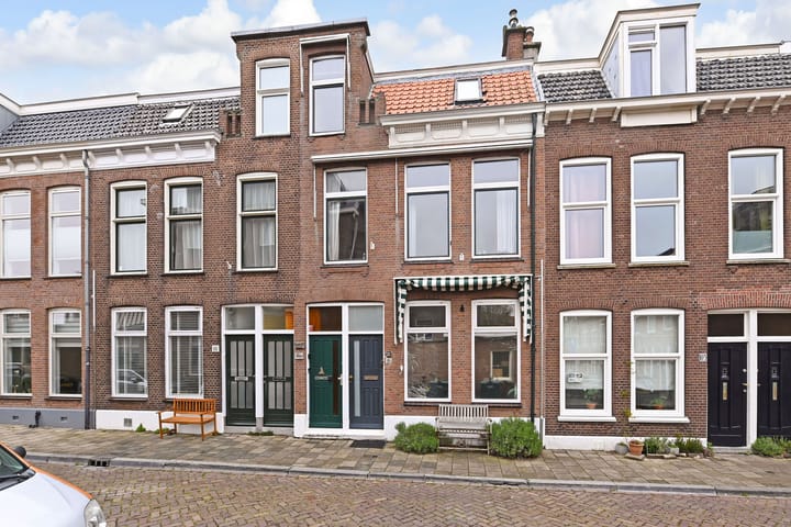 Photo 1 of Van Brederodestraat 107