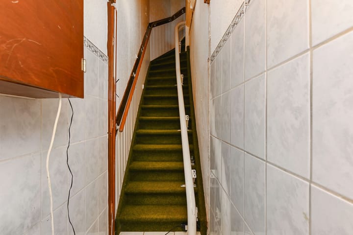 Photo 5 of Van Brederodestraat 107