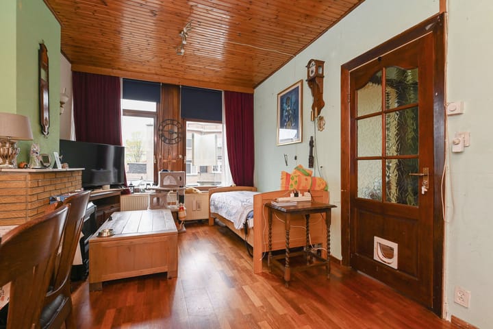 Photo 7 of Van Brederodestraat 107