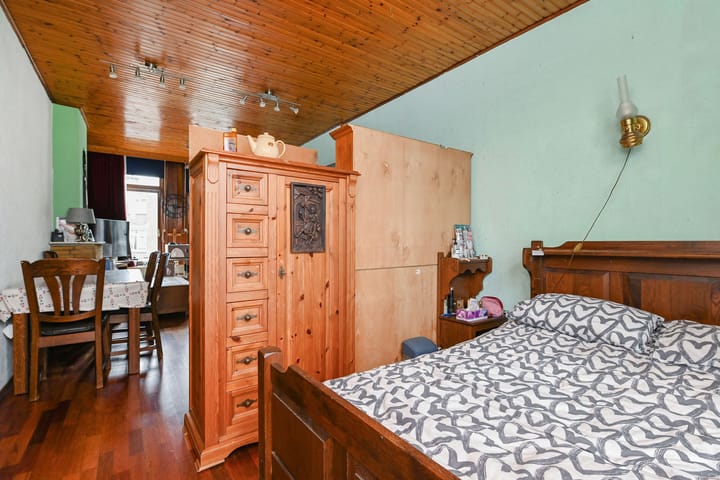 Photo 15 of Van Brederodestraat 107