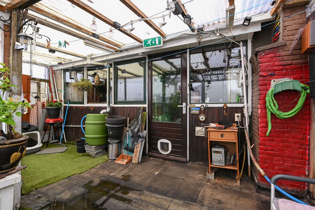 Foto 28 van Van Brederodestraat 107