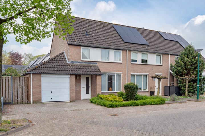 Photo 1 of Beethovenstraat 1