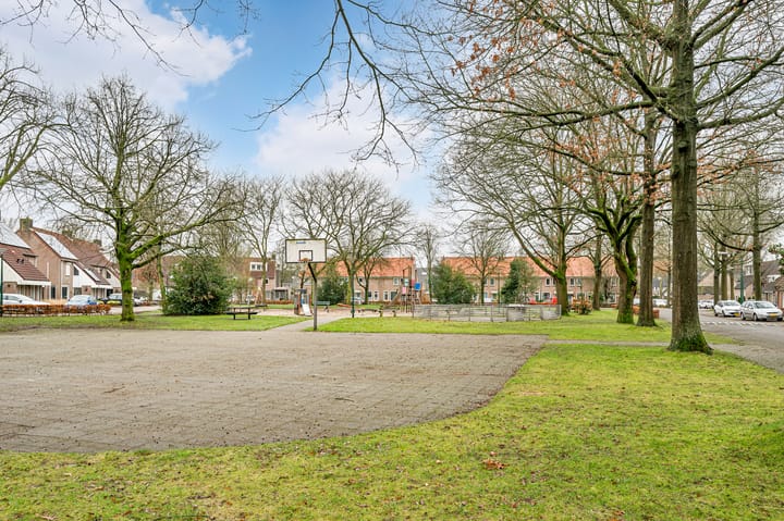 Photo 31 of Beethovenstraat 1