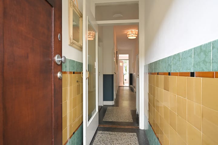 Foto 4 van Caan van Necklaan 222