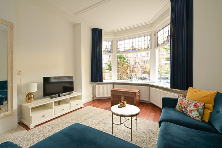 Foto 8 van Caan van Necklaan 222