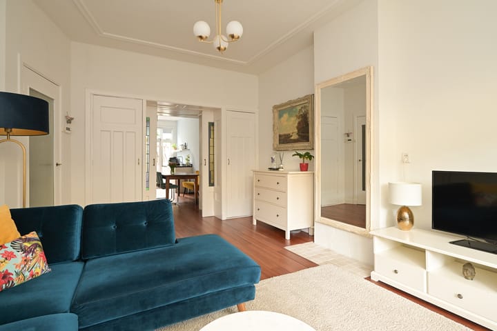 Foto 9 van Caan van Necklaan 222