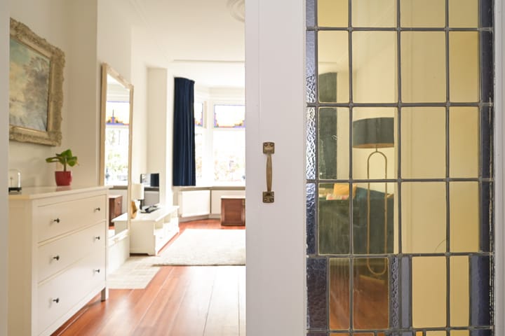 Foto 10 van Caan van Necklaan 222