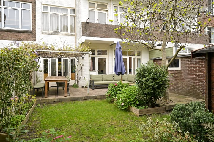 Foto 17 van Caan van Necklaan 222