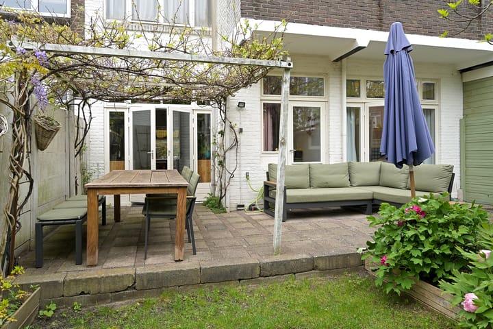 Foto 23 van Caan van Necklaan 222