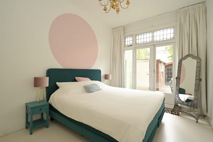 Foto 25 van Caan van Necklaan 222