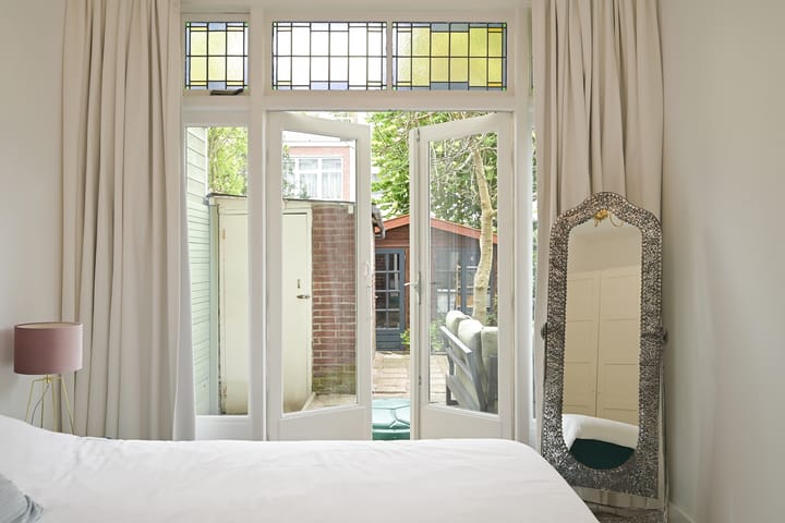 Foto 26 van Caan van Necklaan 222