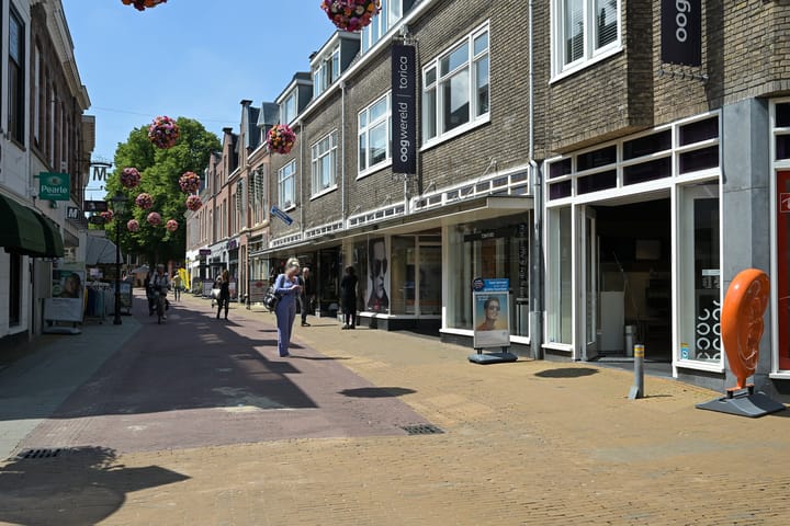 Foto 40 van Caan van Necklaan 222