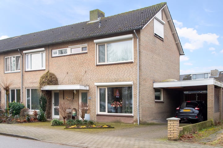 Foto 1 van Planetenlaan 10