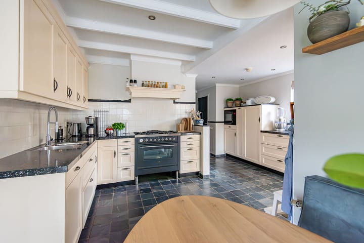 Foto 3 van Anton Tijdinklaan 2