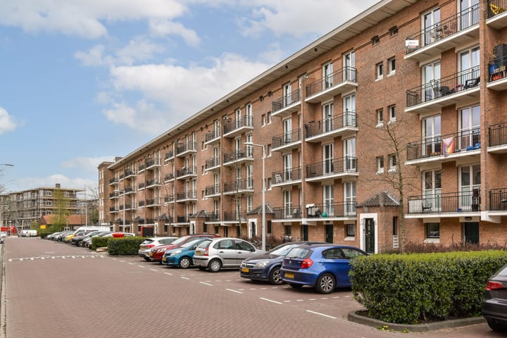 Foto 1 van Akbarstraat 18-C