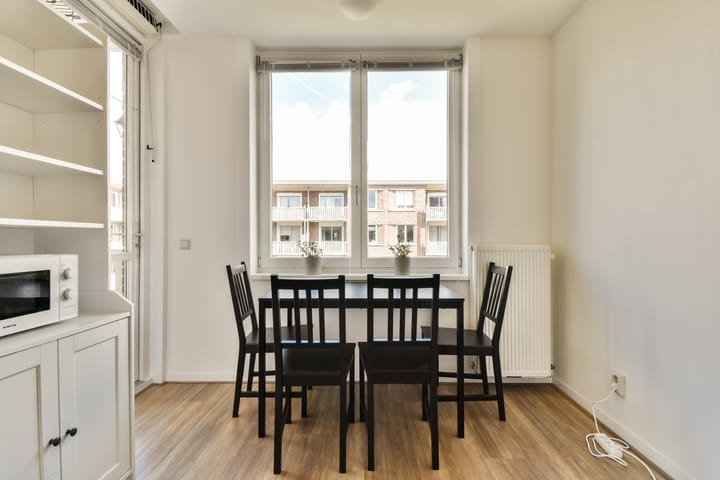 Foto 10 van Akbarstraat 18-C