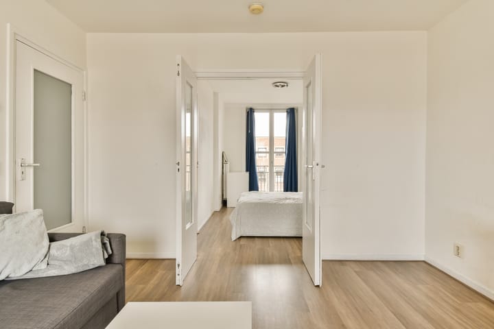 Foto 15 van Akbarstraat 18-C