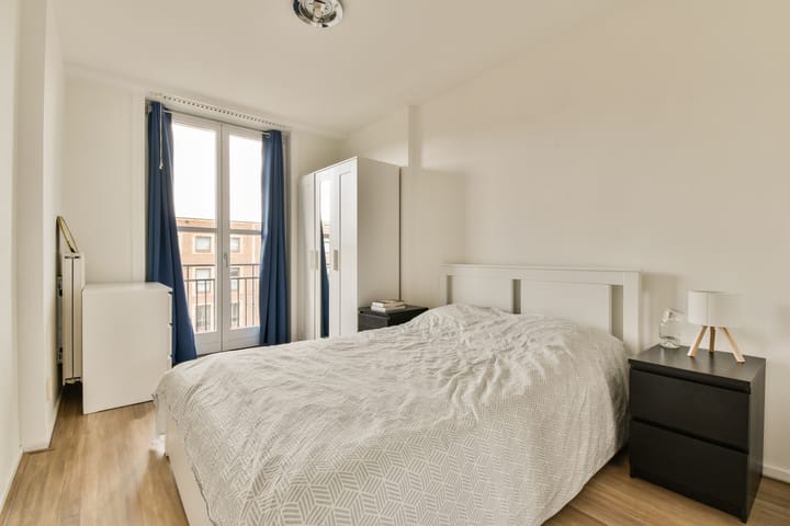 Foto 16 van Akbarstraat 18-C