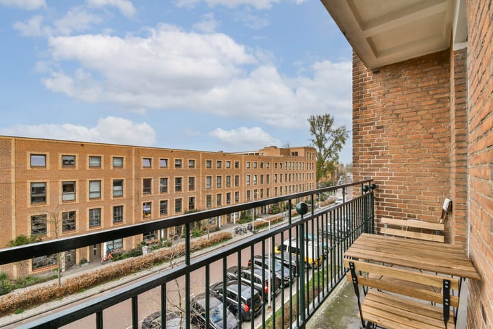 Foto 20 van Akbarstraat 18-C