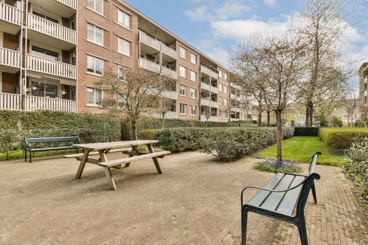 Foto 30 van Akbarstraat 18-C