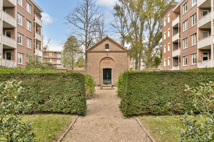 Foto 29 van Akbarstraat 18-C