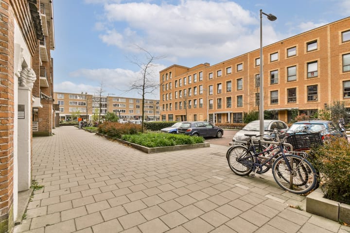 Foto 31 van Akbarstraat 18-C