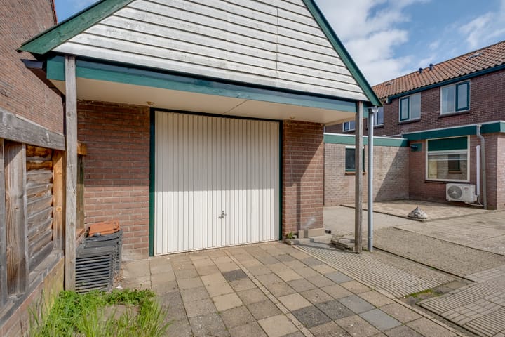 Foto 33 van Maasstraat 1