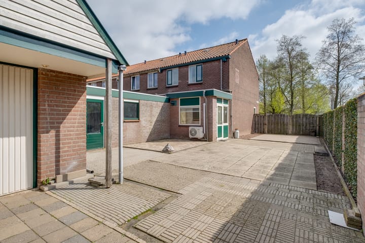 Foto 34 van Maasstraat 1