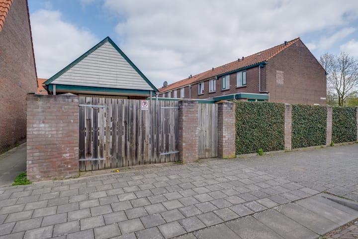 Foto 36 van Maasstraat 1