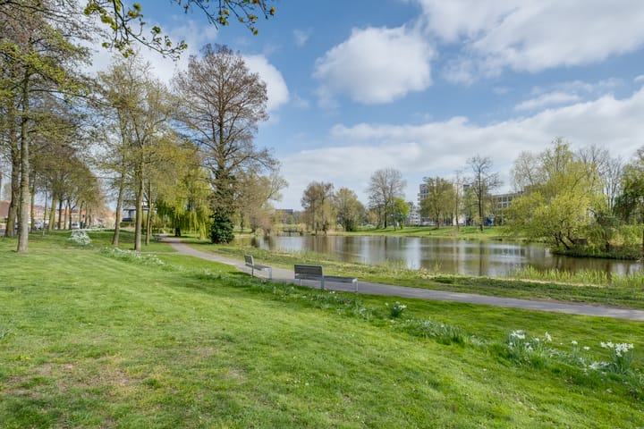 Foto 38 van Maasstraat 1