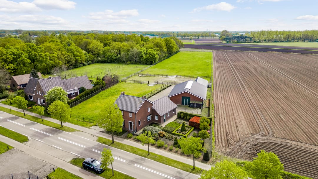 Photo 1 of Leveroyseweg 27