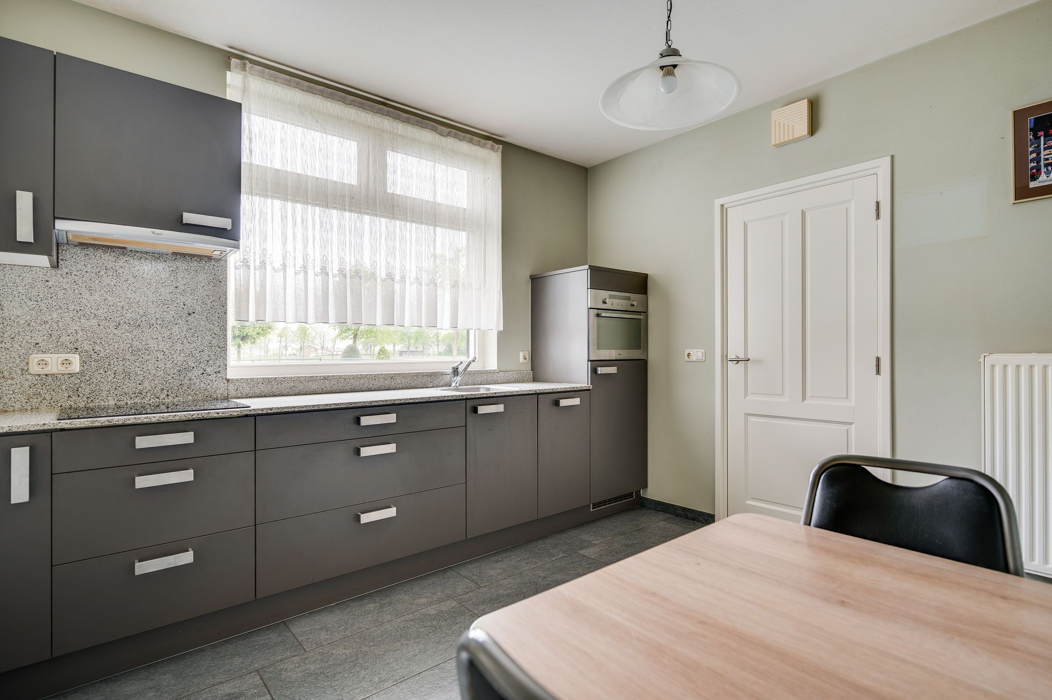 Photo 12 of Leveroyseweg 27