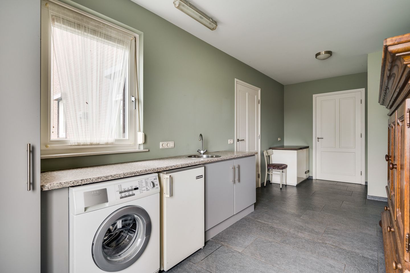 Photo 14 of Leveroyseweg 27