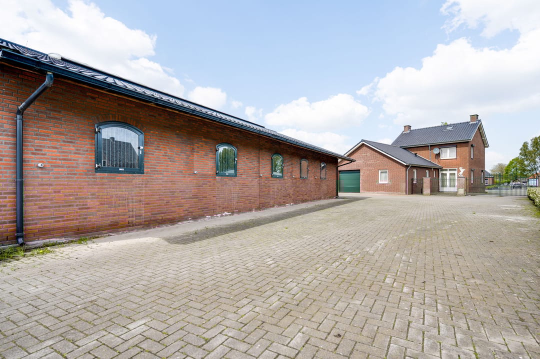 Photo 37 of Leveroyseweg 27