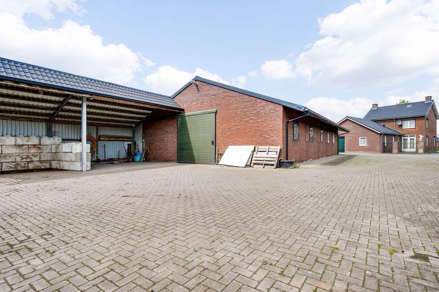 Photo 40 of Leveroyseweg 27