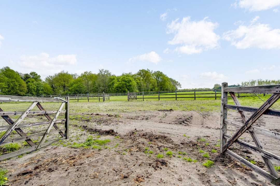 Photo 41 of Leveroyseweg 27