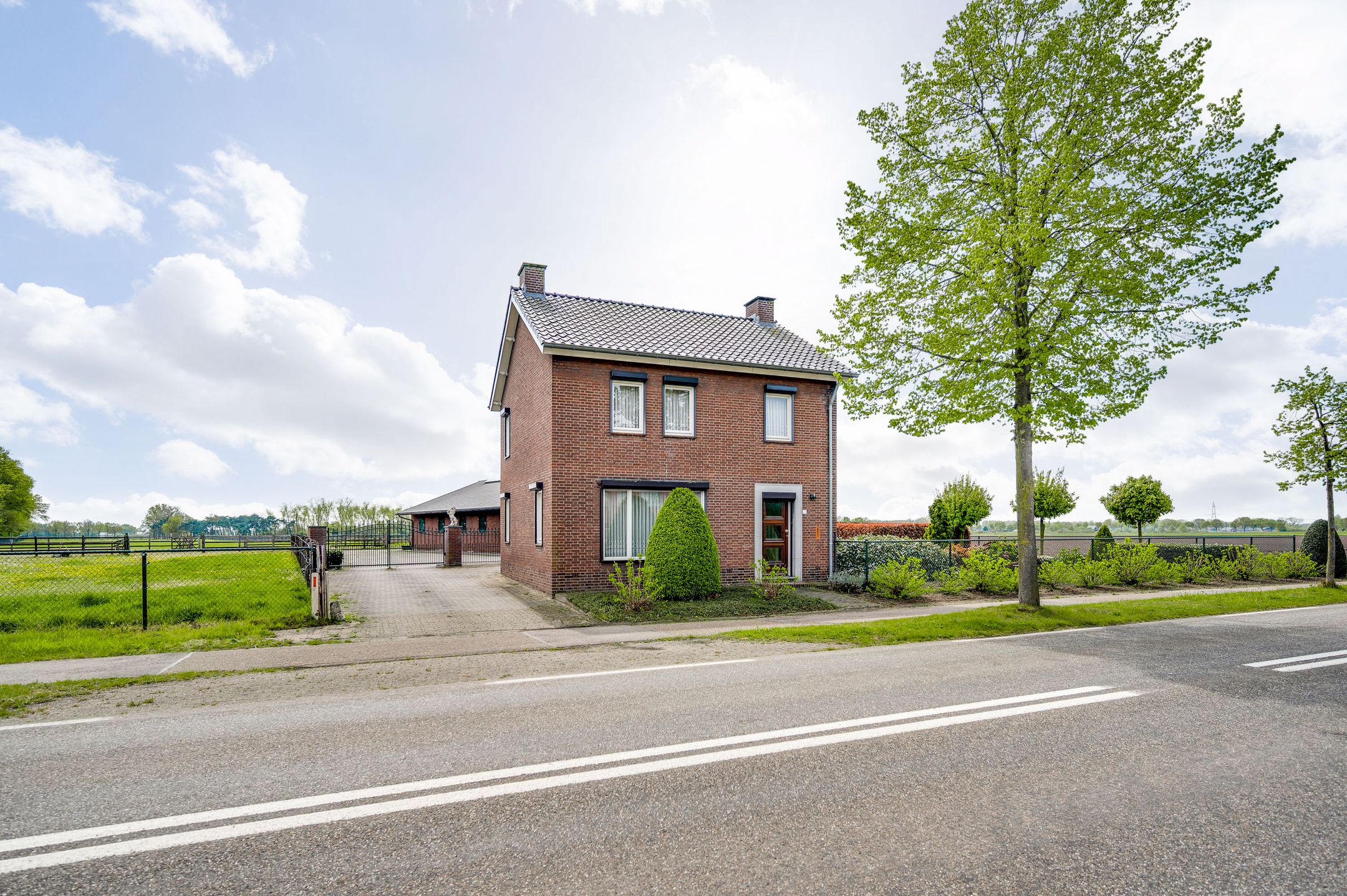 Photo 48 of Leveroyseweg 27