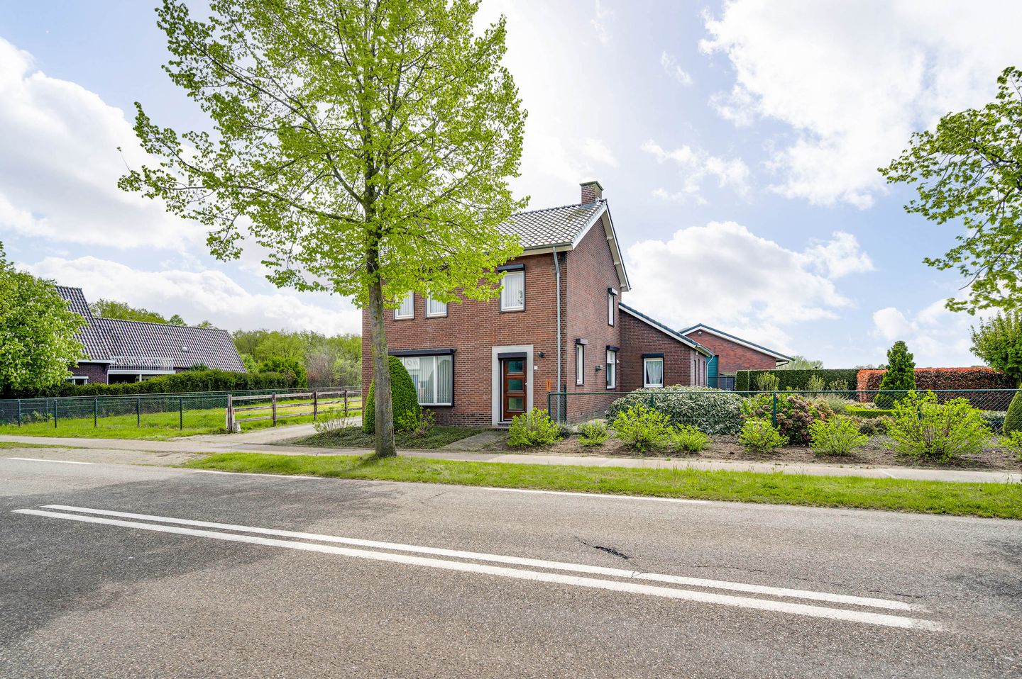 Photo 49 of Leveroyseweg 27