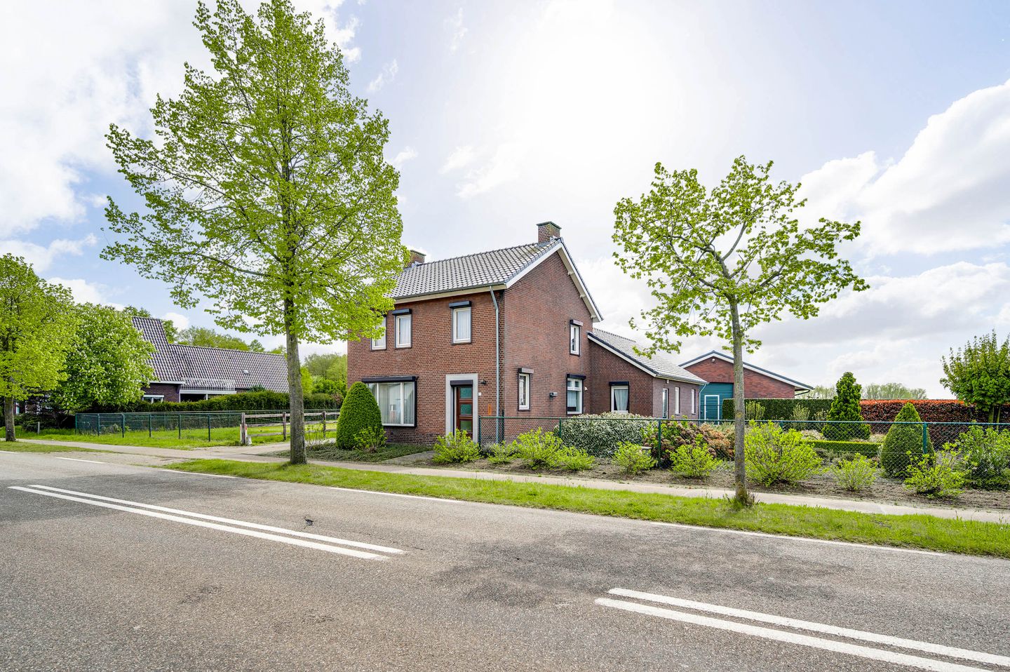 Photo 50 of Leveroyseweg 27