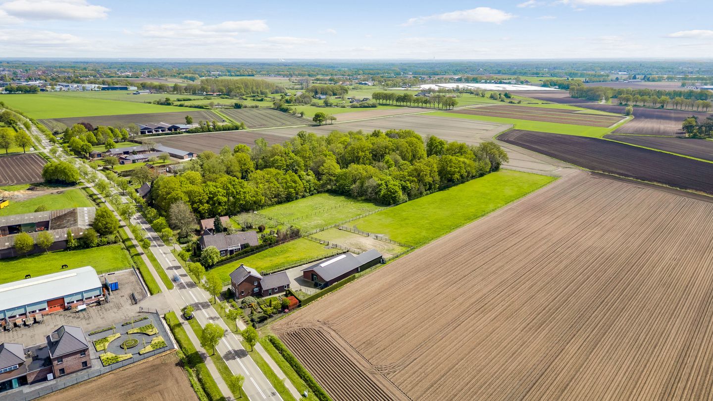 Photo 64 of Leveroyseweg 27