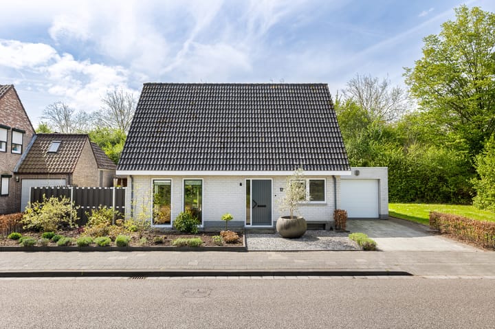 Foto 1 van Hunzelaan 17