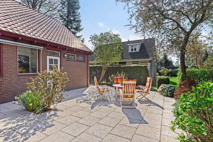 Foto 42 van de Tinge 8