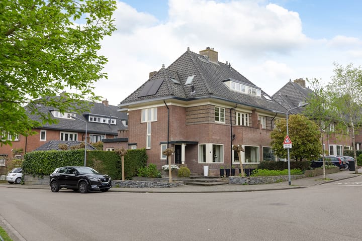 Bekijk foto van Paulus Potterlaan 16