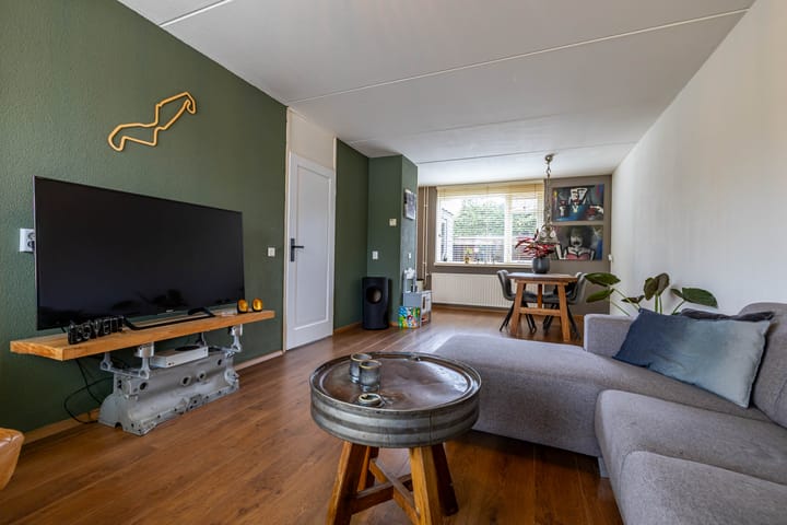 Foto 13 van Welheugte 3